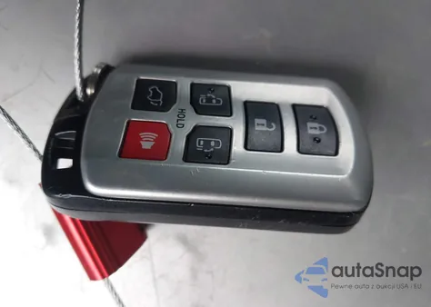 2017 Toyota Sienna Xle 8 Passenger z USA, uszkodzony, nr VIN 5TDYZ3DCXHS800425